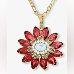 ♥️ NEW Heidi Daus Stunning Red and Gold Crystal Flower Necklace ♥️